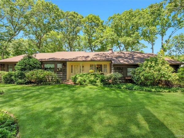 34 Daly Court , Riverhead, NY 11901