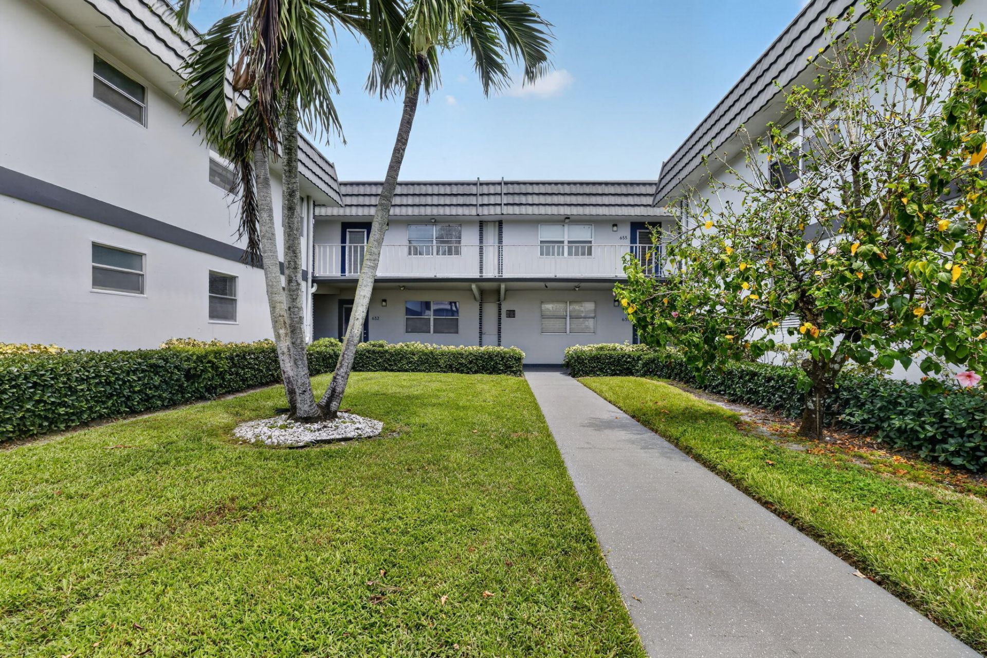 654 Saxony N, Delray Beach, FL 33446 Photo