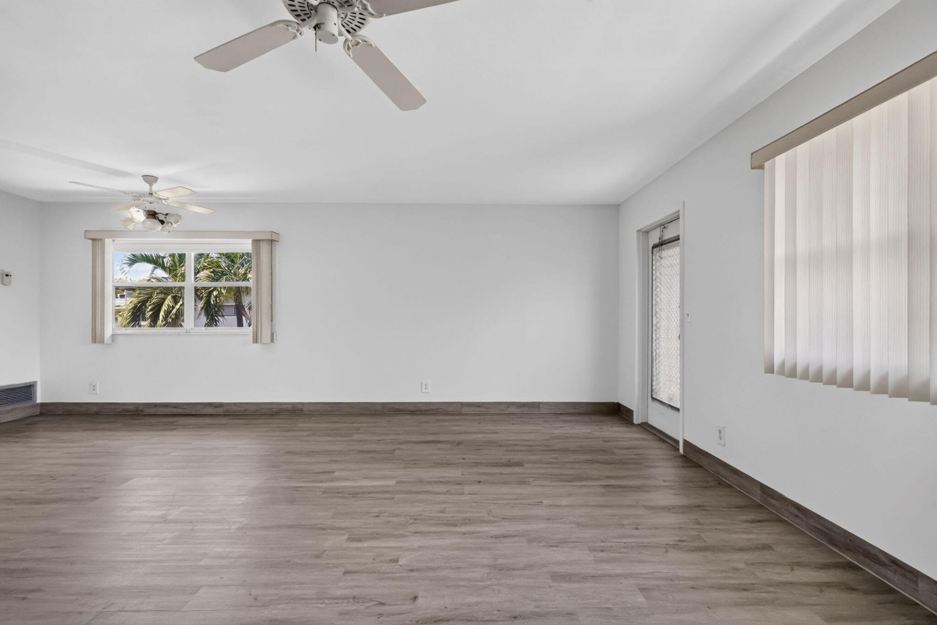 654 Saxony N, Delray Beach, FL 33446 Photo