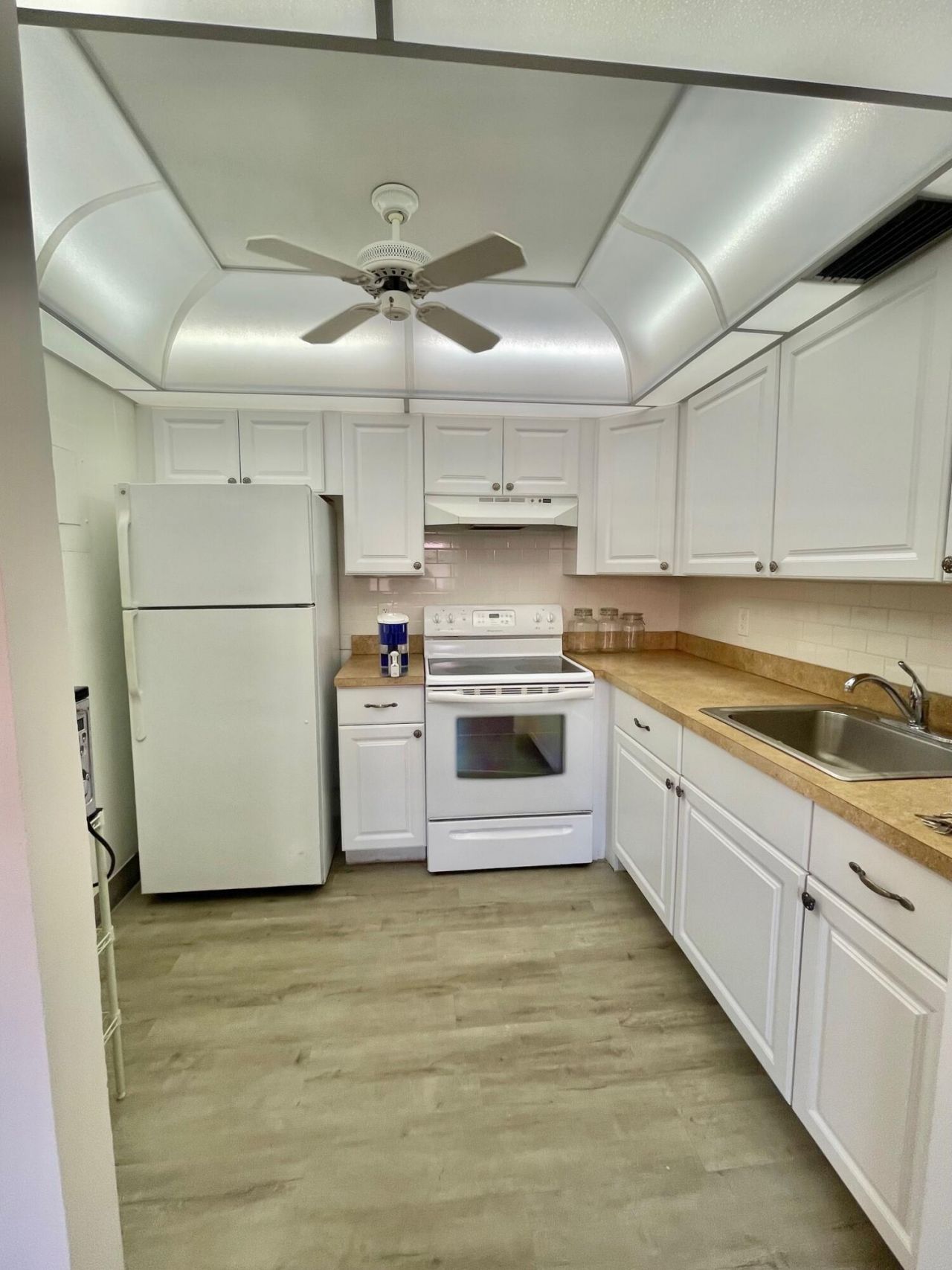 654 Saxony N, Delray Beach, FL 33446 Photo