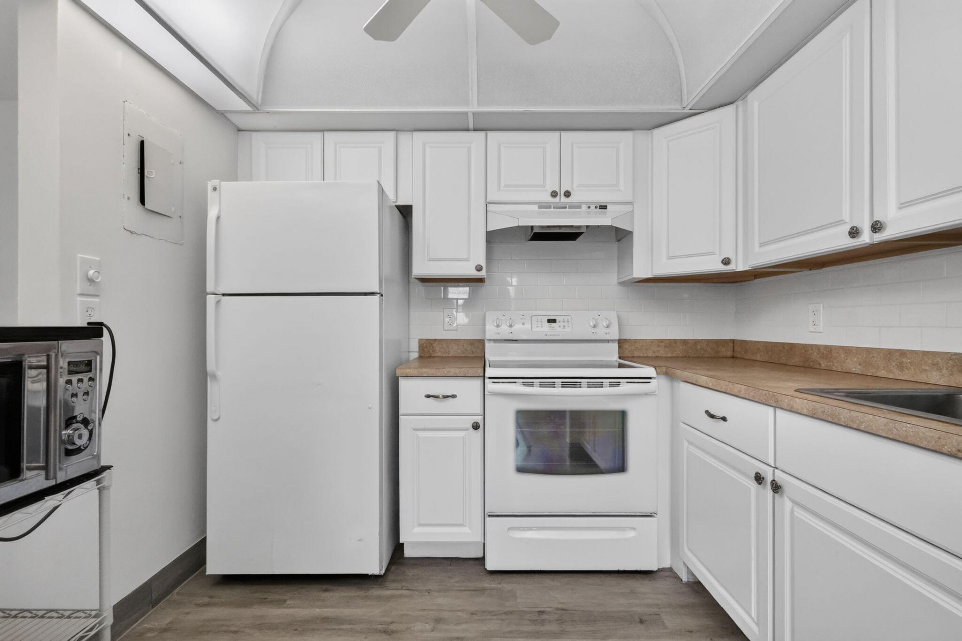 654 Saxony N, Delray Beach, FL 33446 Photo