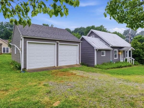 413 Chase Avenue, Gambier, OH 43022