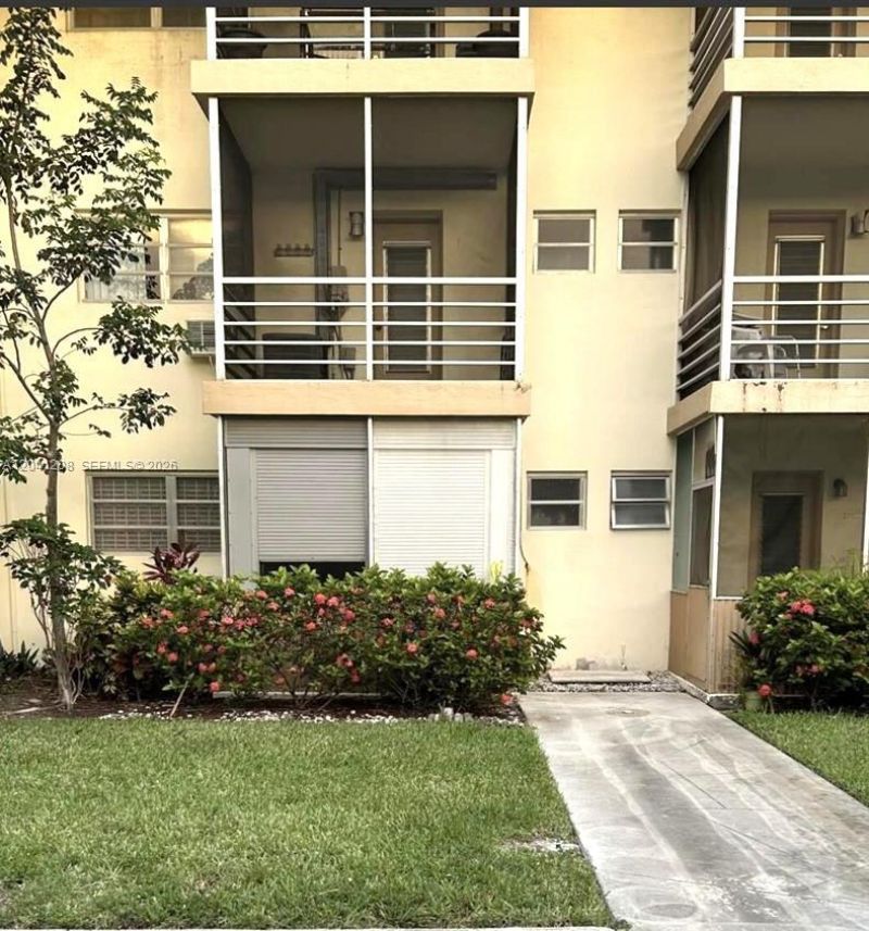17050 NE 14th Ave , Unit 107, Miami, FL 33162 Photo