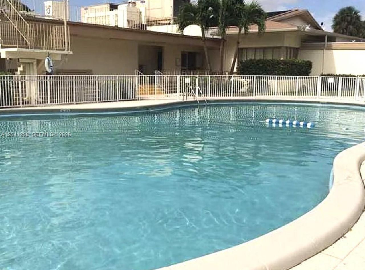 17050 NE 14th Ave , Unit 107, Miami, FL 33162 Photo