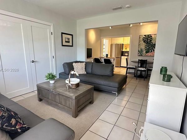 2475 SW 24th Ter , Miami, FL 33145