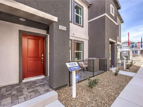 9827 Maple Pass Avenue, Las Vegas, NV 89178