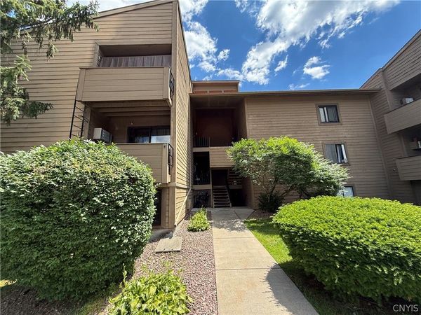 260 Watertree Drive , East Syracuse, NY 13057