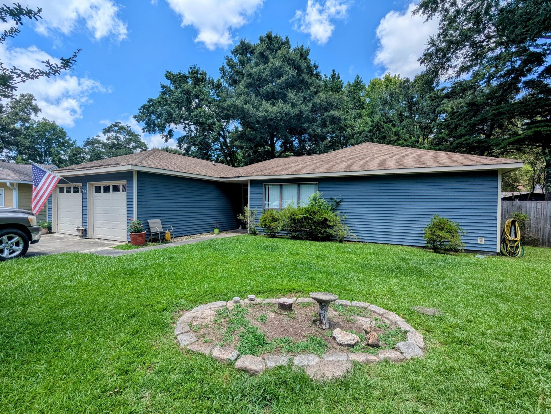 107 Wakefield Court Photo 2