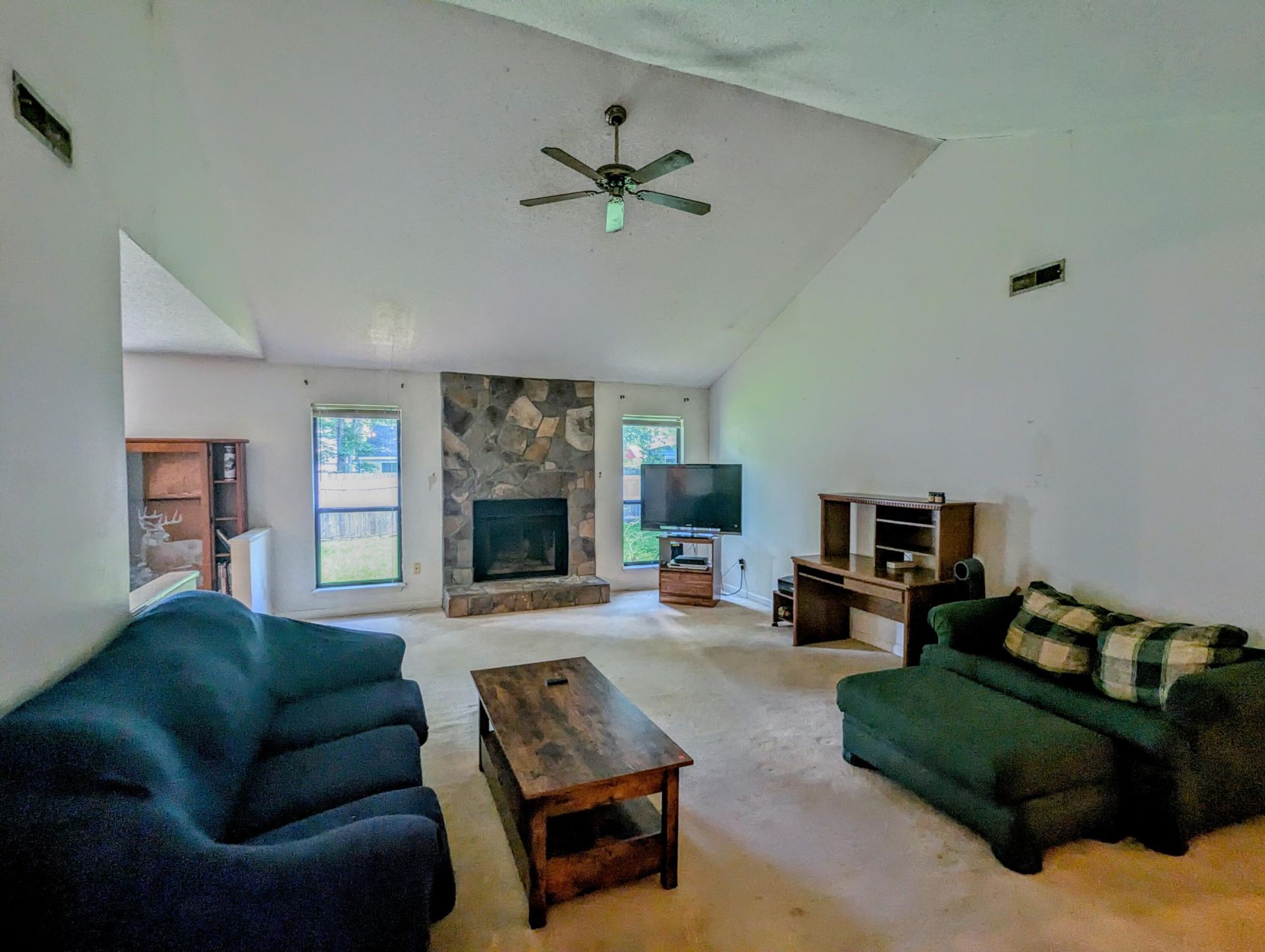107 Wakefield Court Photo 3