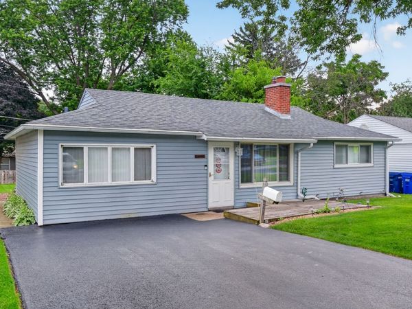 221 N Dorchester Avenue, Wheaton, IL 60187