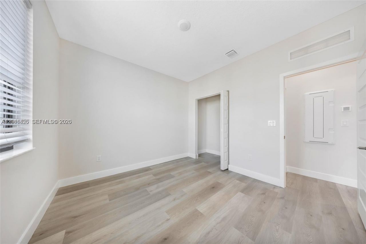 4856 NW 83rd Pkwy , Doral, FL 33166 Photo