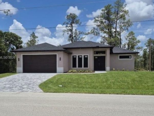 3207 E 10th ST , Lehigh Acres, FL 33972