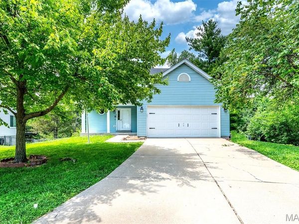 822 Estes Park Drive, St Peters, MO 63376