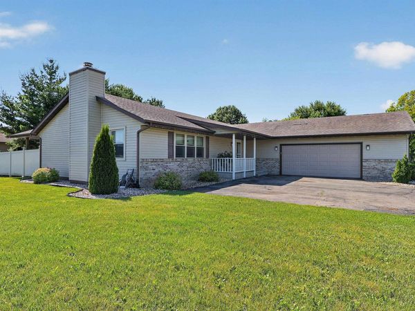 3179 S Davis Drive, Beloit, WI 53511