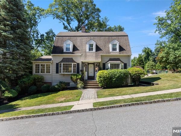 53 Howard Street, VERONA, NJ 07044