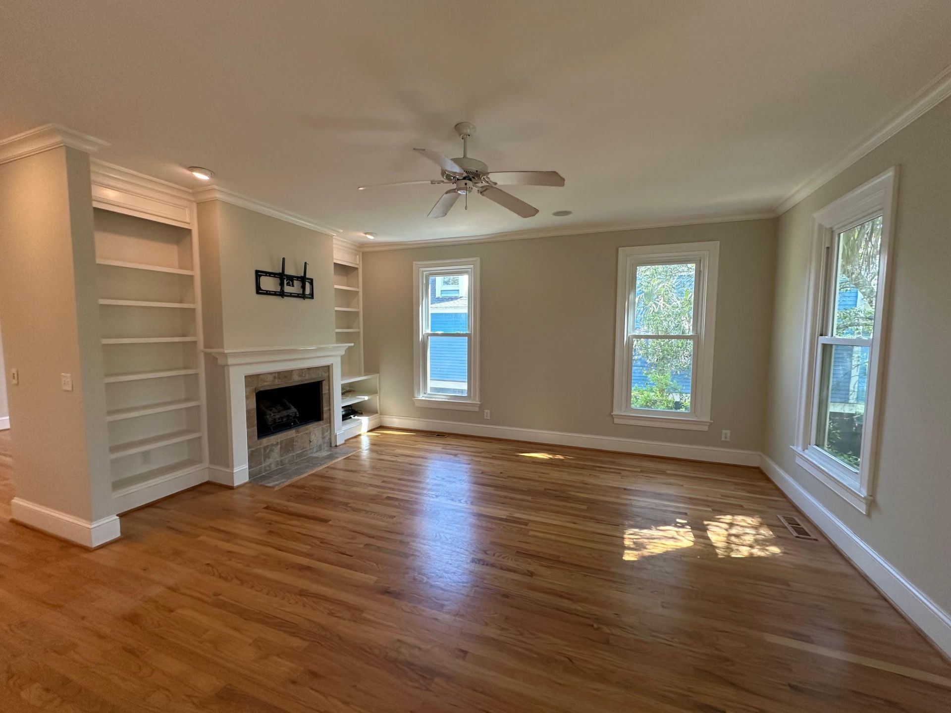 2820 Middle Street Photo 7