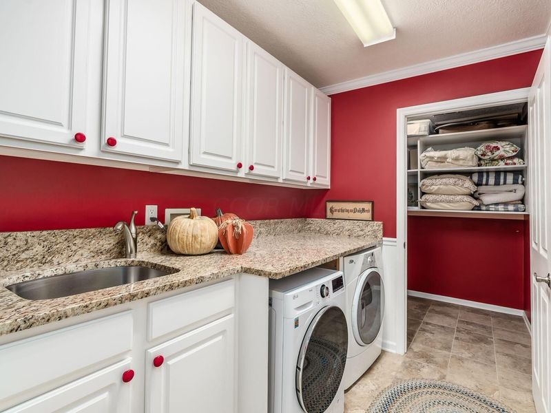 6196 Ardmore Way, Unit 4, Dublin, OH 43016 Photo 24