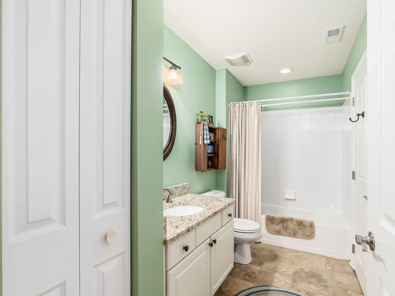 6196 Ardmore Way, Unit 4, Dublin, OH 43016 Photo 35