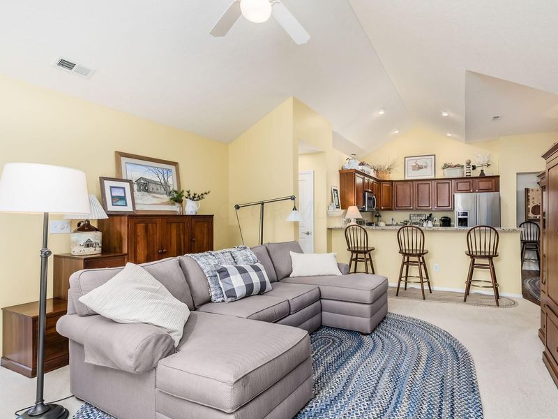 6196 Ardmore Way, Unit 4, Dublin, OH 43016 Photo 8