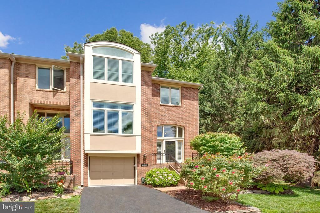 11540 Hemingway Drive, Reston, VA 20194 Main Photo