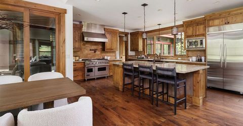 8510 Buena Vista Court, Truckee, CA 96161 Photo