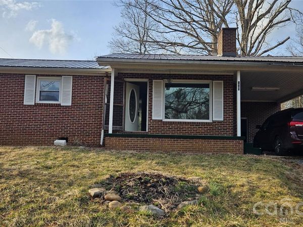 183 Maple Road , Spruce Pine, NC 28777