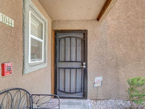 555 E Silverado Ranch Boulevard , Unit 1044, Las Vegas, NV 89183