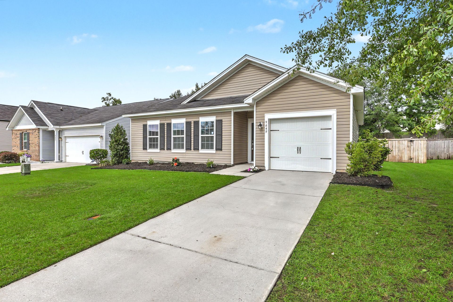 9649 Spencer Woods Road Photo 14