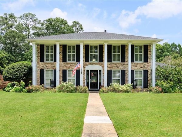 1251 Spring Valley Drive E, Mobile, AL 36693