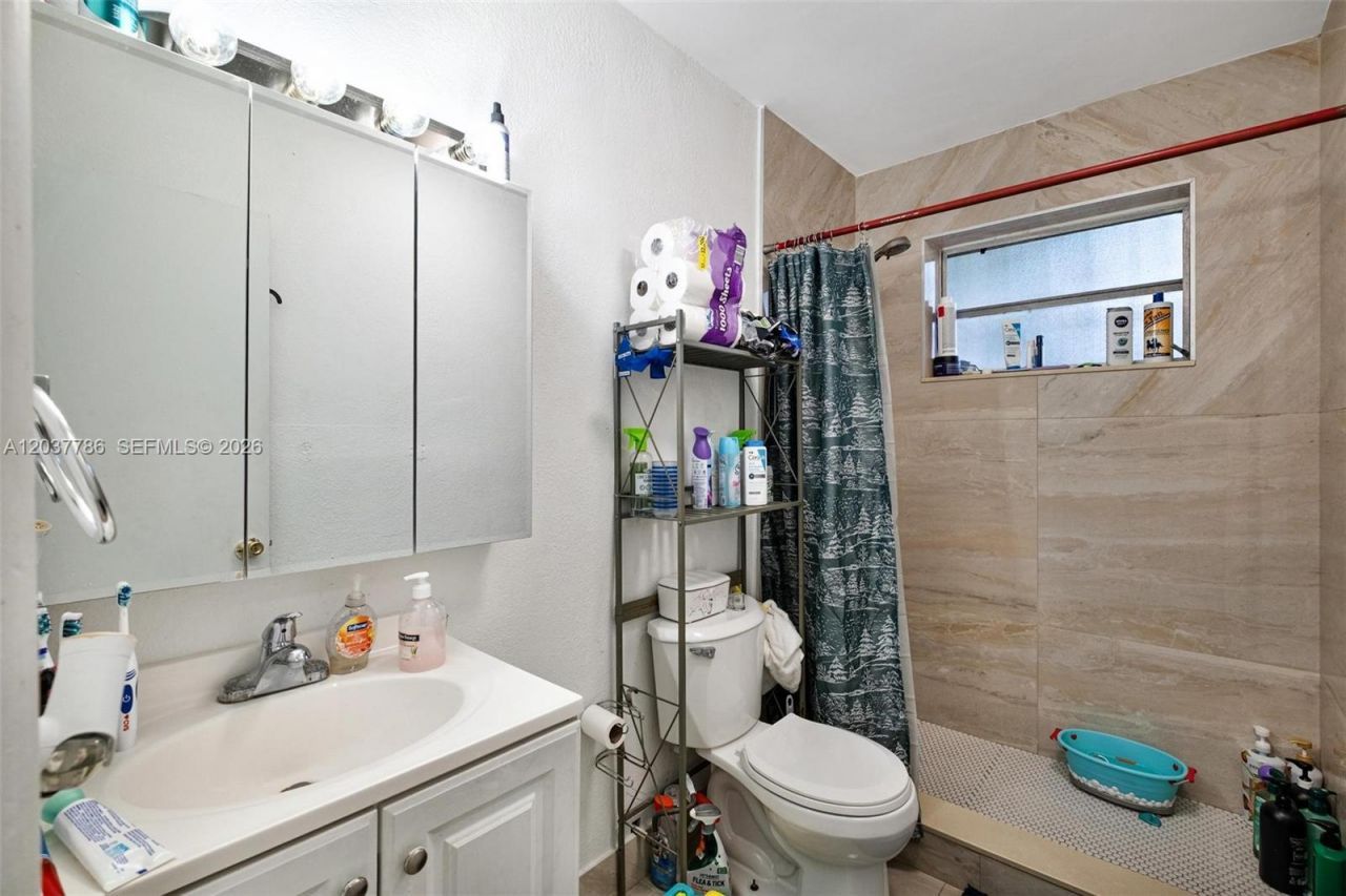 1519 NW 40th St , Unit 1, Miami, FL 33142 Photo