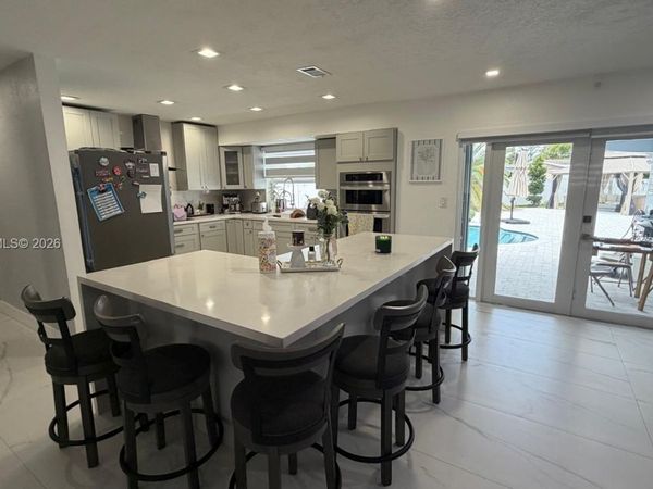 10450 NW 19th St , Pembroke Pines, FL 33026