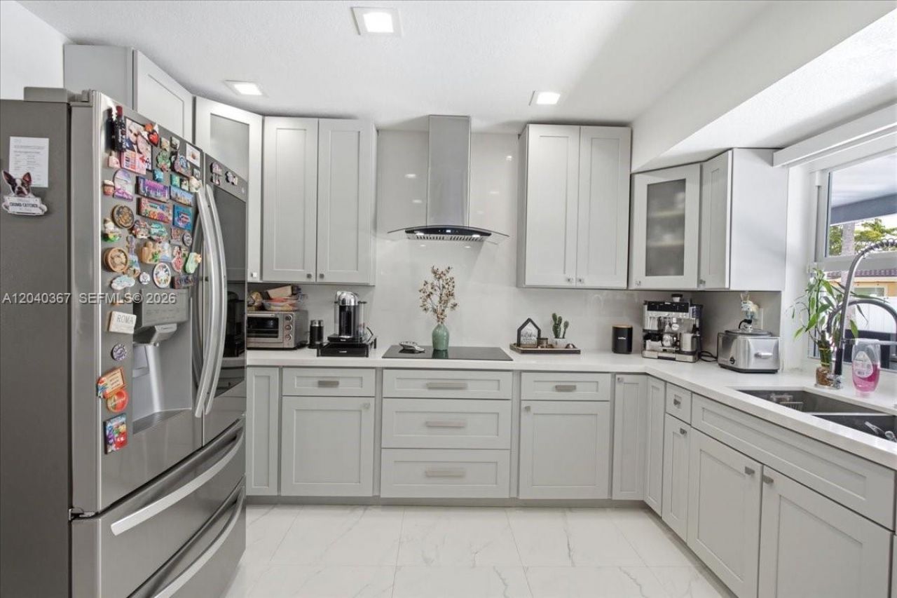 10450 NW 19th St, Pembroke Pines, FL 33026 Photo