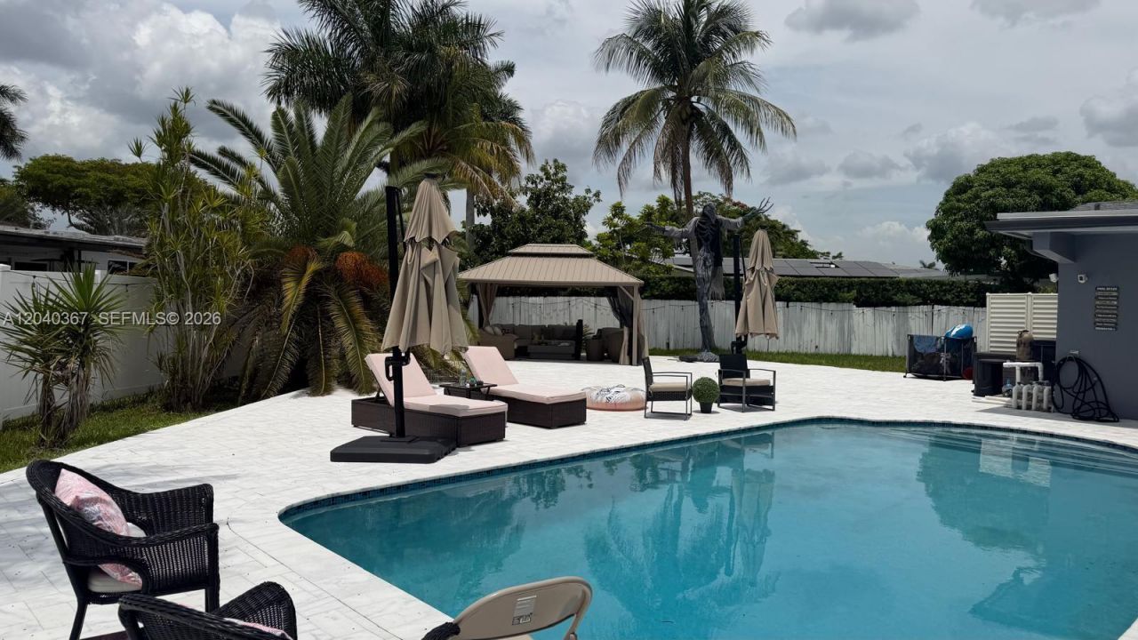 10450 NW 19th St , Pembroke Pines, FL 33026 Photo