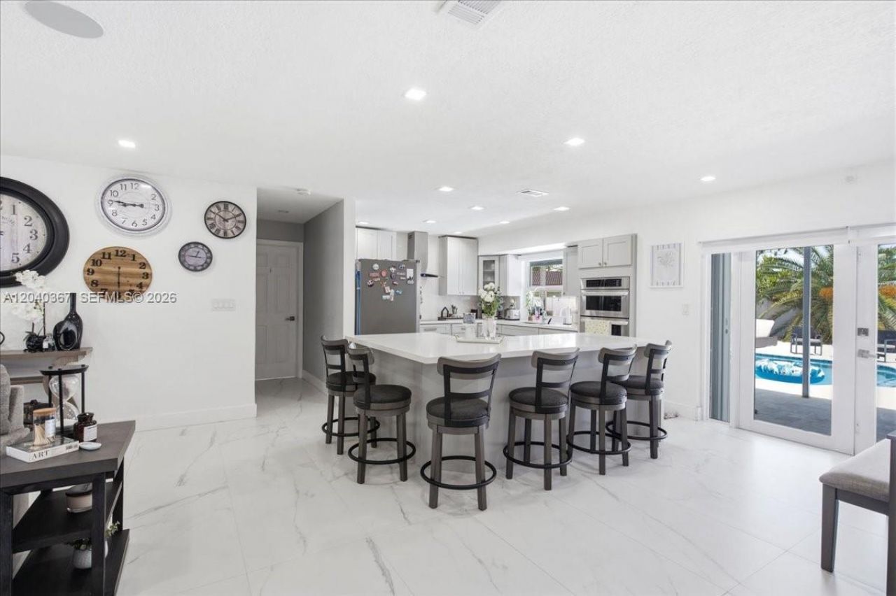 10450 NW 19th St, Pembroke Pines, FL 33026 Photo