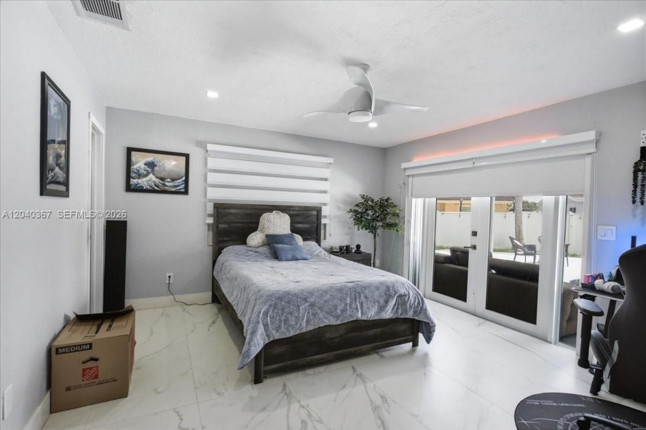 10450 NW 19th St, Pembroke Pines, FL 33026 Photo
