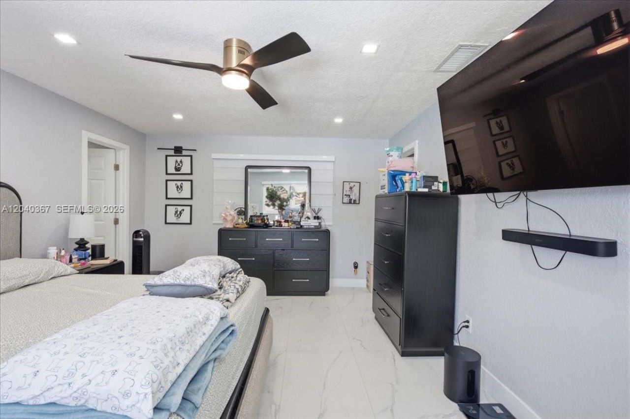 10450 NW 19th St, Pembroke Pines, FL 33026 Photo