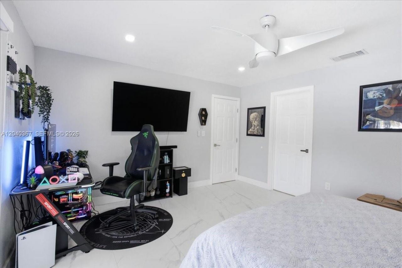 10450 NW 19th St, Pembroke Pines, FL 33026 Photo