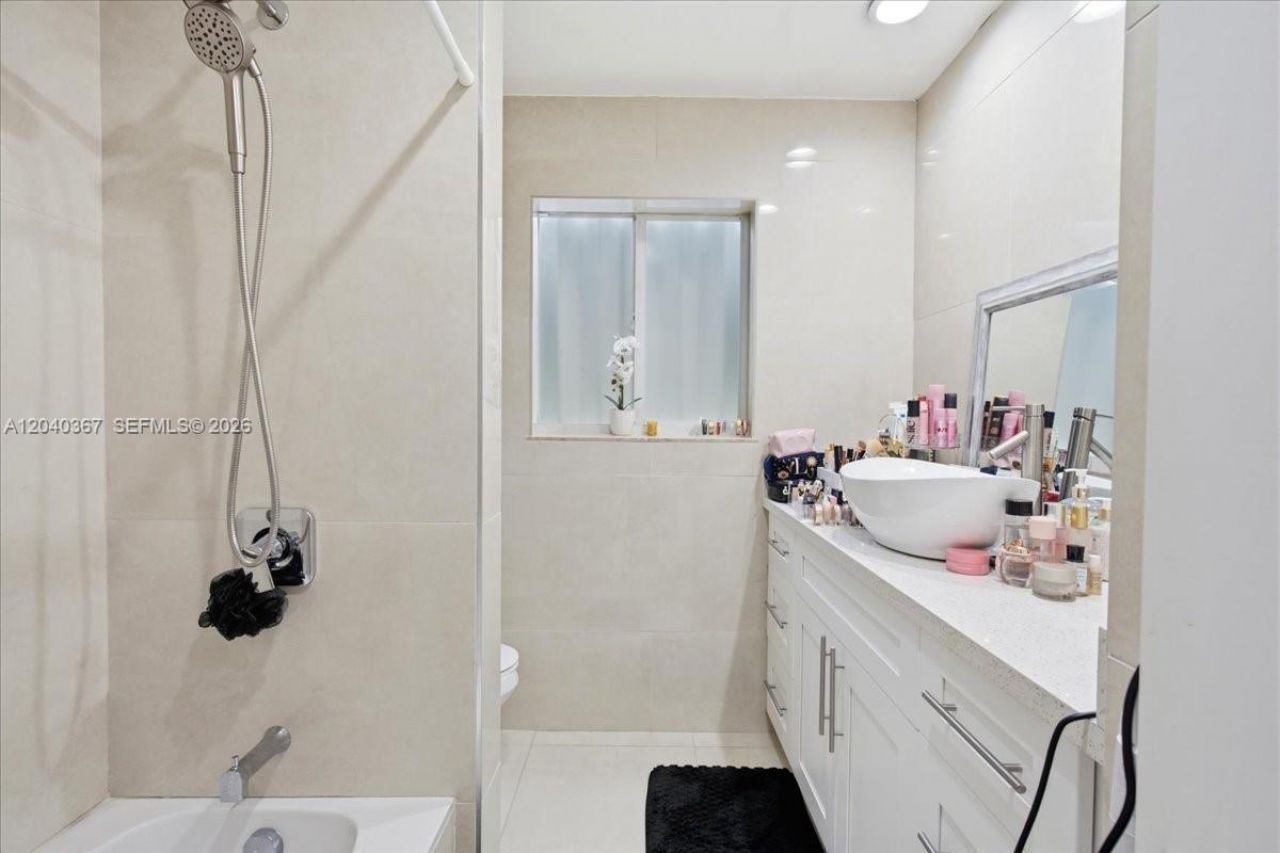 10450 NW 19th St, Pembroke Pines, FL 33026 Photo