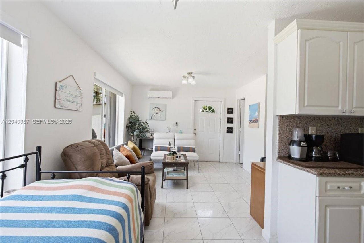 10450 NW 19th St, Pembroke Pines, FL 33026 Photo