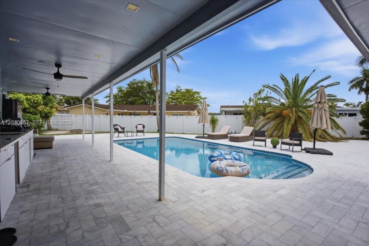 10450 NW 19th St, Pembroke Pines, FL 33026 Photo