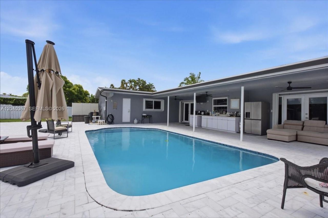 10450 NW 19th St, Pembroke Pines, FL 33026 Photo