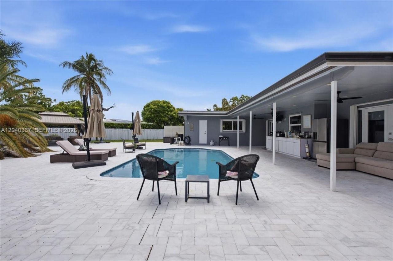 10450 NW 19th St, Pembroke Pines, FL 33026 Photo