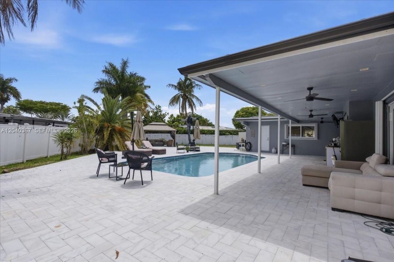 10450 NW 19th St, Pembroke Pines, FL 33026 Photo