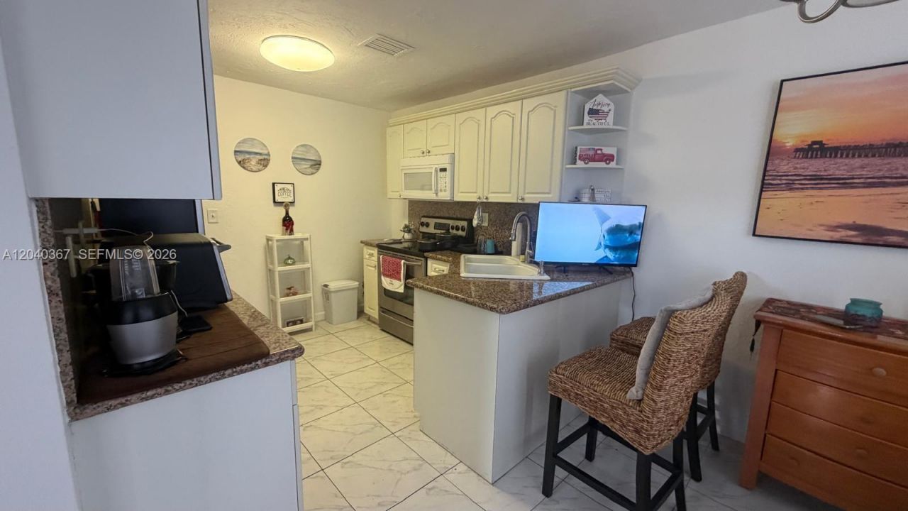 10450 NW 19th St , Pembroke Pines, FL 33026 Photo