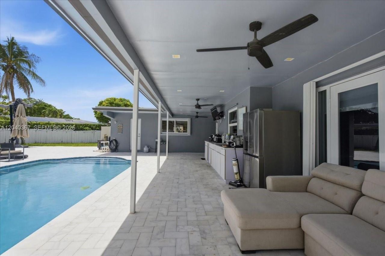 10450 NW 19th St, Pembroke Pines, FL 33026 Photo