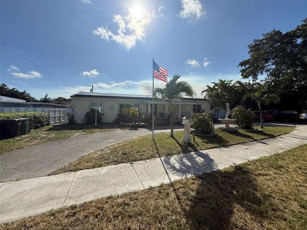 202 To To Lo Chee Dr, Hialeah, FL 33010