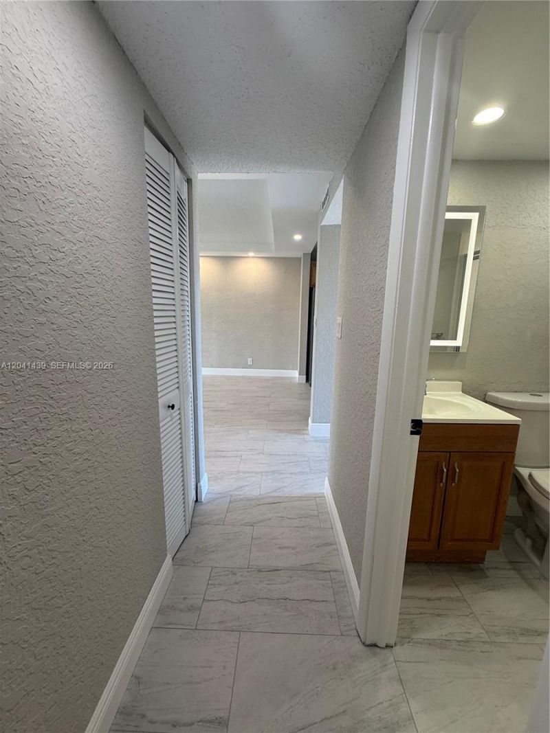 9273 SW 8th St , Unit 311, Boca Raton, FL 33428 Photo