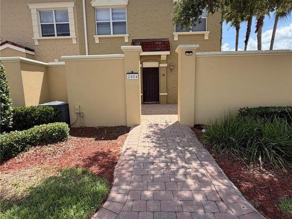 2404 BELLA VISTA DRIVE , DAVENPORT, FL 33897