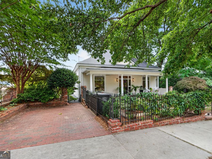 Property Image 4
