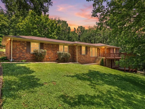 600 Vanoke Dr, Madison, TN 37115